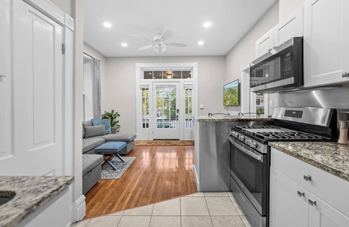 Clifton Apartment | Gaslight Villa 1-bedroom apartment in the heart of the Clifton Gaslight District
