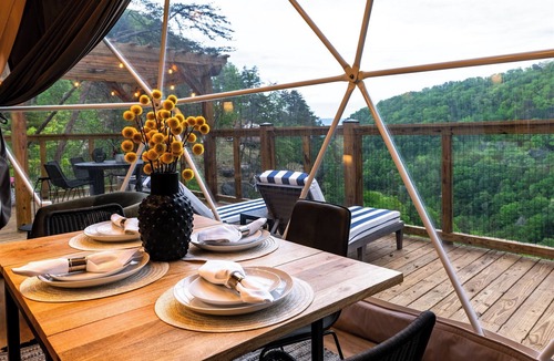 Pikeville Cabin | Glamping Dome | Biggest Deck + Hot Tub | Canyon & Valley Views