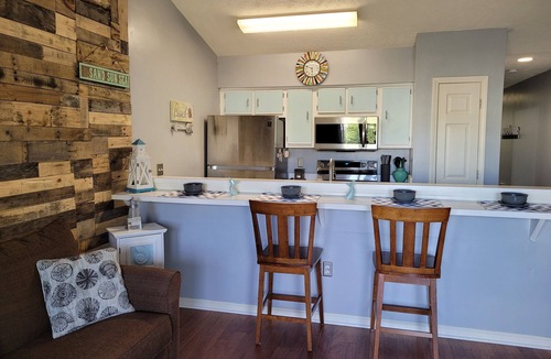 Carolina Forest Condo | Golf Retreat Cozy Stay Work Friendly