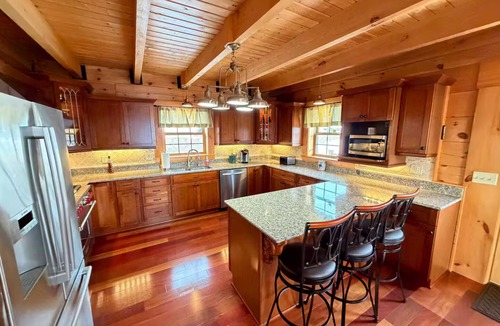 Harman House | Gorgeous 5-bedroom Log Home in Harman perfect for families. Beautiful Views!