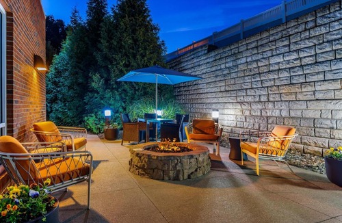 Parkersburg Hotel | Hampton Inn and Suites Parkersburg Downtown