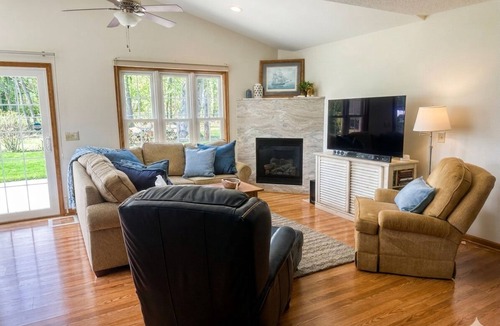Huron House | Have it all: Cedar Point, Lake Erie Private Association Beach + Fishing