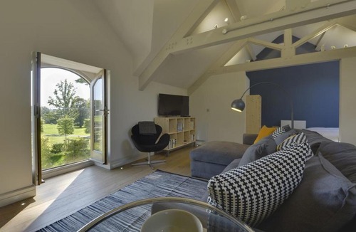 Talaton House | Hayloft