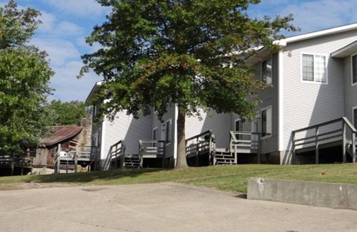Benton House | Head line Big Bear Resort on Kentucky lake 5