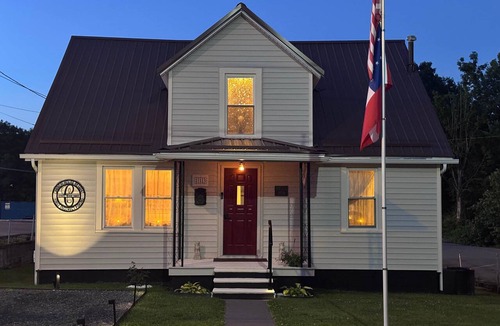 Fayetteville House | ♥️ Heart of Downtown Fayetteville! A 5 min stroll to 7 charming restaurants!