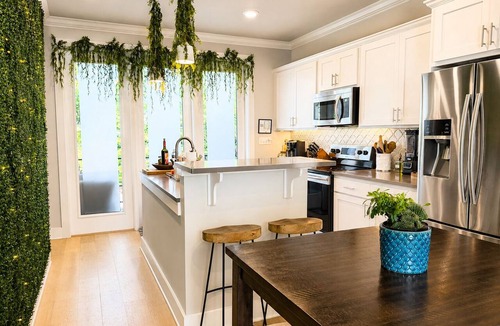 Northside House | Heart of Northshore Townhouse