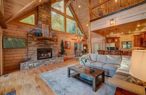 Necowa Cove House | Heaven on the Lake - Lakefront | Hot Tub | Fire Pit | Game Room