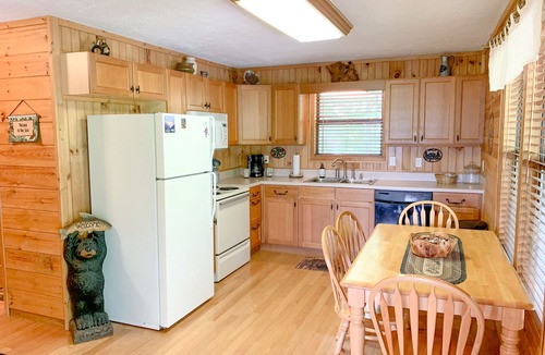 Pigeon Forge Cabin | HEAVENLY VIEW MOUNTAIN CABIN - Amazing view of Mt. LeConte!