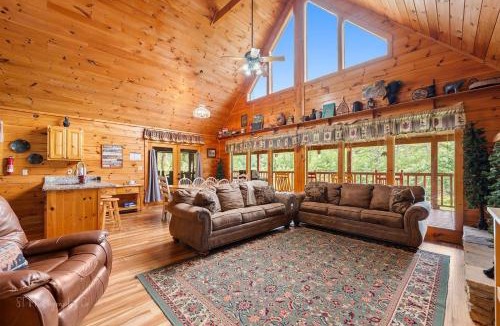 Sevierville House | Hibernation Station cabin