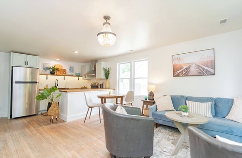 Northside Condo | Hickory House: Cozy 1bd/1bth condo in vibrant Chattanooga's North Shore.
