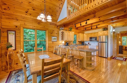 Maggie Valley Cabin | Hickory Ridge Getaway | Log Cabin with Hot Tub, Fire Pit, & Game Room Near Maggie Valley