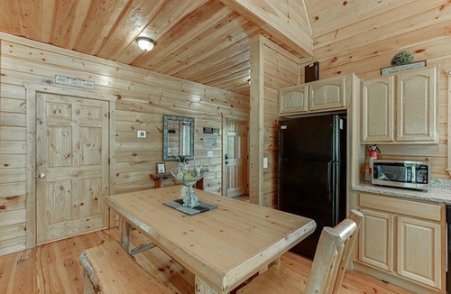 Cleveland Cabin | Hickory Woods- Private Couples Paradise, Huge Hot Tub, Pool Table and Frieplace