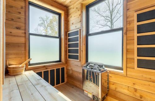 Sunset View House | High Note Hideaway- Modern 4BR Oasis Near Opryland