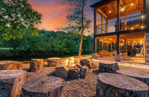 Townsend House | Highly Rated New Riverfront Cabin Full of Windows Hot Tub Pool Table Sleeps 12