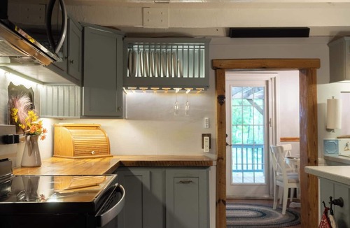Thaxton Cabin | Hiker & Biker Cabin: A Peaceful Stay in Nature