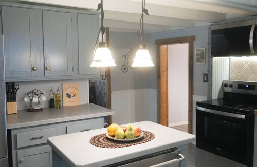 Thaxton Cabin | Hiker & Biker Cabin: A Peaceful Stay in Nature