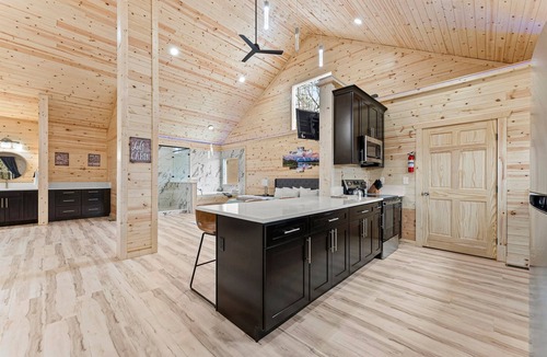 Cleveland Cabin | Hilltop Haven — A Peaceful Escape Made for Two