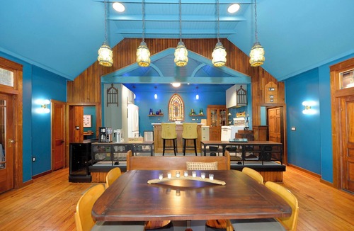 Harpers Ferry House | Historic Church Revival: 4BR & Gathering Rm + Lg Porch, Firepit, EV + 2 dogs OK