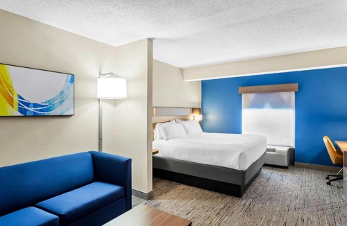 Ruthdale Hotel | Holiday Inn Express Hotel & Suites Charleston-Southridge by IHG