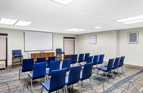 Ruthdale Hotel | Holiday Inn Express Hotel & Suites Charleston-Southridge by IHG