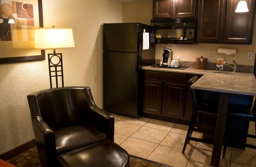 South Charleston Hotel | Holiday Inn Hotel & Suites Charleston West by IHG