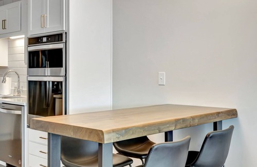 Donelson Apartment | Home Run Hideaway: Brand New One Bedroom in Nashville