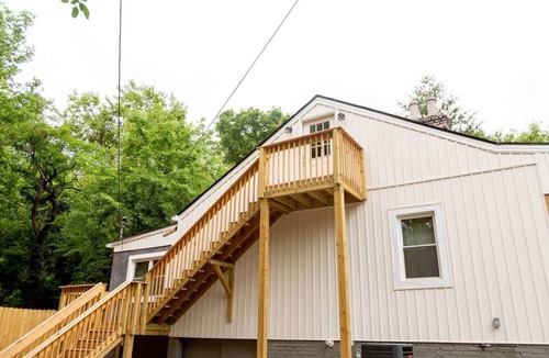 Knoxville Apartment | Honey Bee Haven - 1 BR 1 Bath