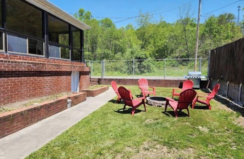 Bluewell House | Hop's Spot Hatfield-McCoy Trail