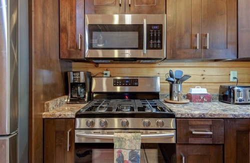 Sunset Cove House | Hot Tub, Fire Pit, Great Decks and More! - Buffalo Lodge by Carolina Properties