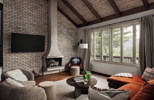 Basye House | Hot Tub, Sauna, Theater & Minutes to Bryce Resort