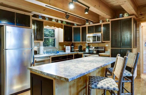 Morganton Cabin | Hot Tub & Scenic Mountain Views, Game Room
