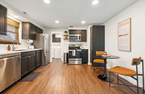 Reynoldsburg House | Huber Homestead-Entire Home Ranch Backyard Garage