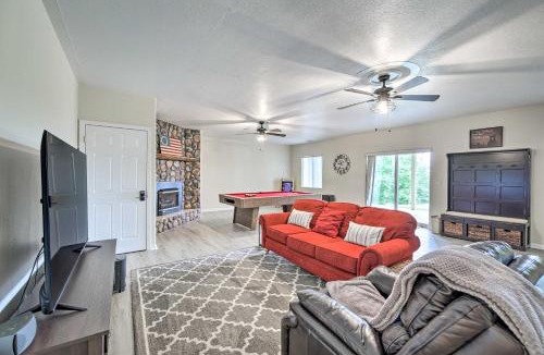 Blairsville House | Huge Blairsville Cabin: Game Room + Mtn View!