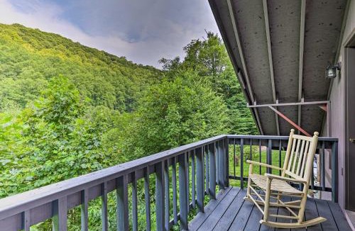 Roan Mountain House | Ideal for Nature Lovers! Roan Mtn Cabin w/Balcony