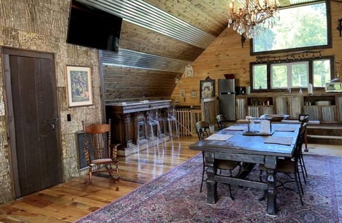 Sugar Grove Cabin | Impressive Barn Suite with Hot-tub and Petting Zoo in Sugar Grove, North Carolina