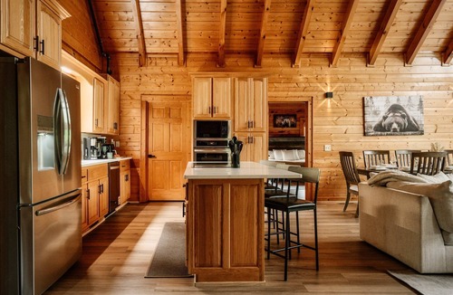 Gatlinburg - Pigeon Forge Cabin | Indoor Pool - Sleeps 26 - Hot Tub