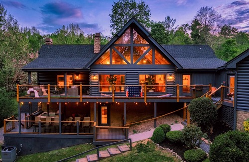 Gatlinburg - Pigeon Forge Cabin | Indoor Pool - Sleeps 26 - Hot Tub