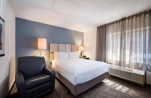 Newell Hotel | Indulge in Unforgettable Comfort and Style in Charlotte! Pets Allowed!