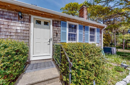 Brewster House | John Hazelnut