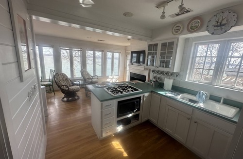 Gilbertsville Cottage | KENTUCKY LAKE HOUSE WITH THAT MILLION DOLLAR VIEW!