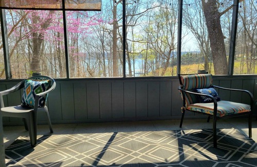 Benton House | Kentucky Lake House, Lakeview property