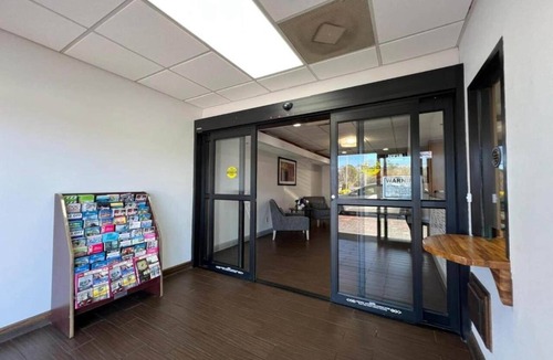 Griffin Apartment | King Bed | Accessible |Griffin