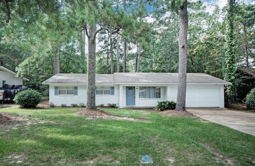 Flowood House | *King Bed* Fisherman Getaway Near the Reservoir