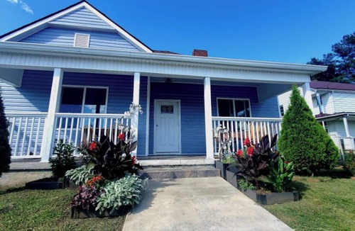 Bristol House | King Of The Hill, n1/2 mile from Historic Downtown Bristol/State Street