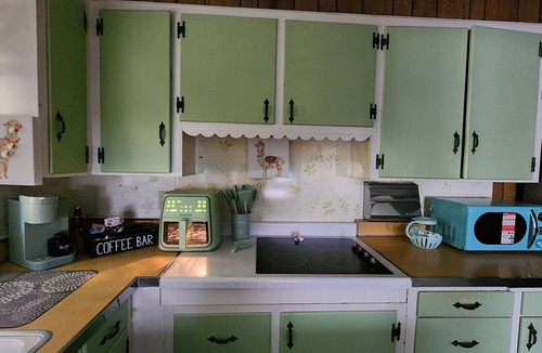 Ironton House | King & Queen beds, Nucor/Kokosing WELCOME NO LAUNDRY AMENITIES AVAILABLE