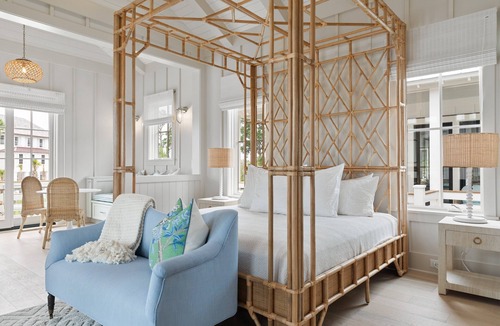 Johns Island House | “Kingfisher” (3029 Southerly Way) 2 person creekside bungalow at Kiawah River