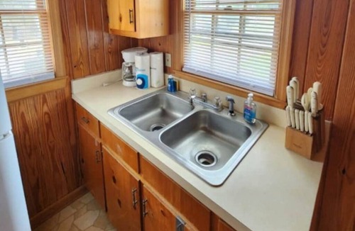 Ocean Drive Cabin | Kora's Beach Cabin- Oceanfront