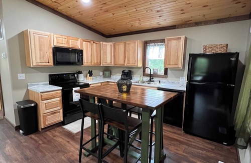 Glouster Cabin | Lake cabin, steps from dock 1