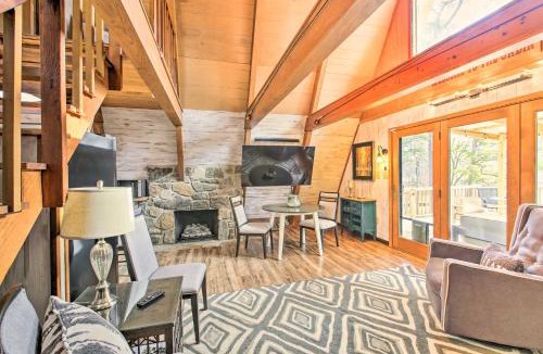 Mid America House | Lake Hamilton Cabin: Boating Getaway!