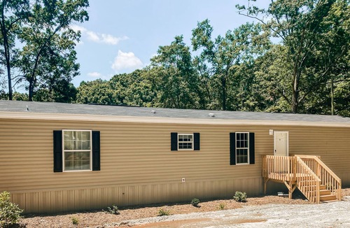 Seneca Cabin | Lake Hartwell Airbnb, Clemson